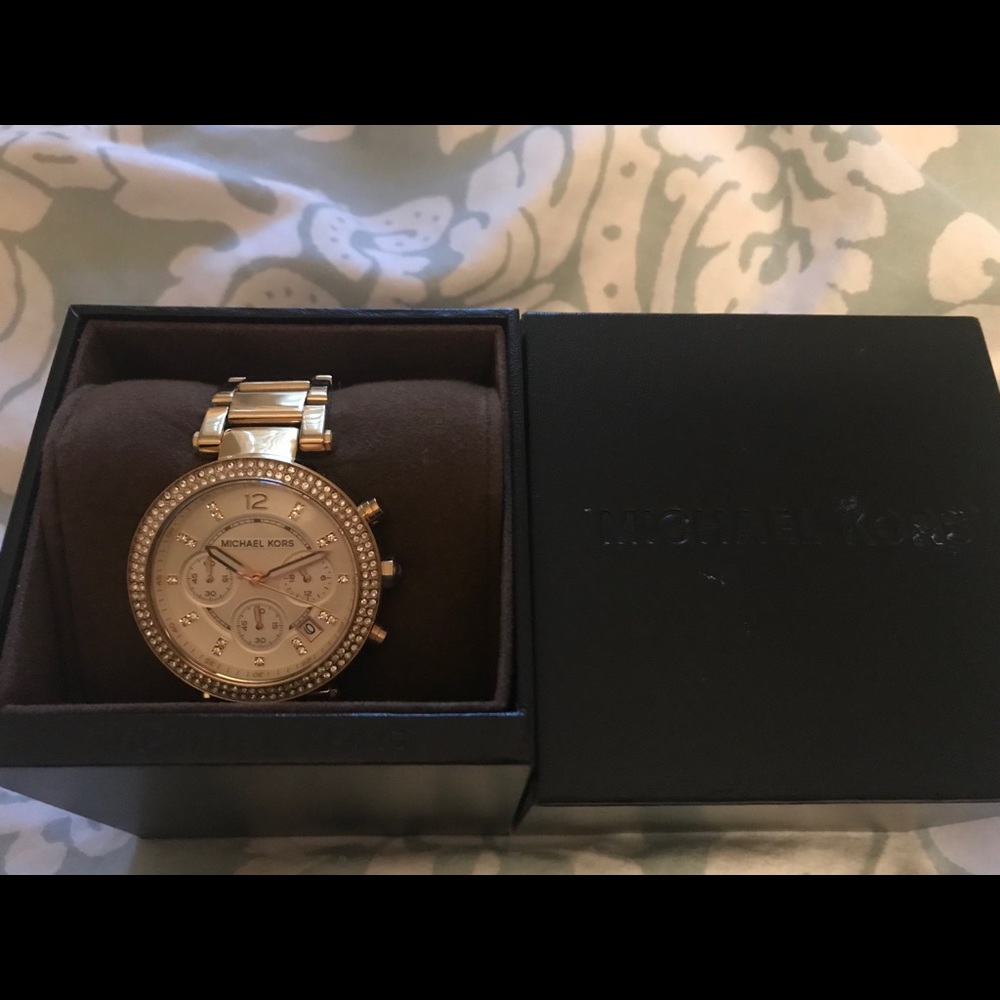 Michael Kors Watch - Picture 2 of 3